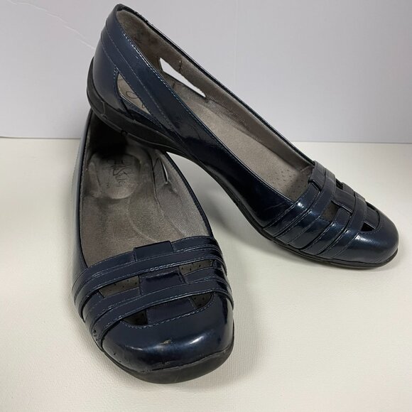 Navy blue flats, Life Stride, size 8 - Picture 1 of 6